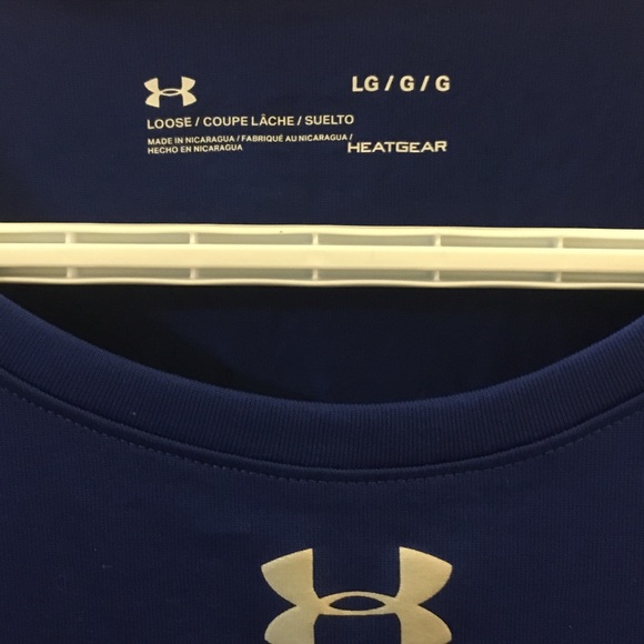 Heat gear L under armour tee shirt - Picture 2 of 3